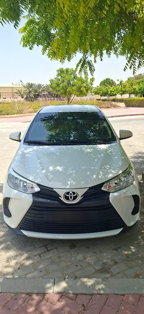 Toyota Yaris 2021 — photo 1 of 13