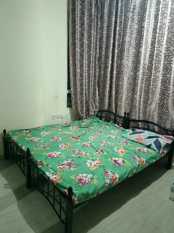1 Bed room with sharing bathroom