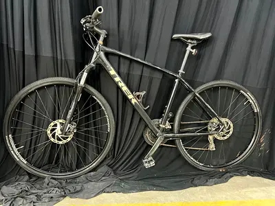 Trek dual sport hybrid bike