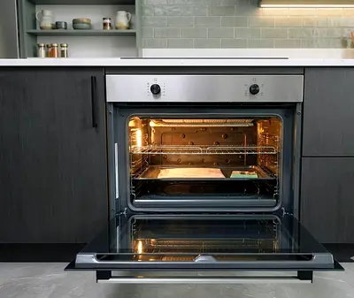 Stock Piece Siemens 92L Built-In Gas Oven – Black Finish, Premium German Engineering