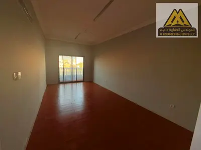 شقة واسعة غرفة وصالة ببلكونة وغرفة ماستر وتكييف مركزي في موقع حيوي قريب من شارع الاتحاد ومخارج دبي والشارقة