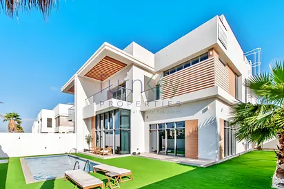 Modern 4 BR Each Twin Villas Private Pool