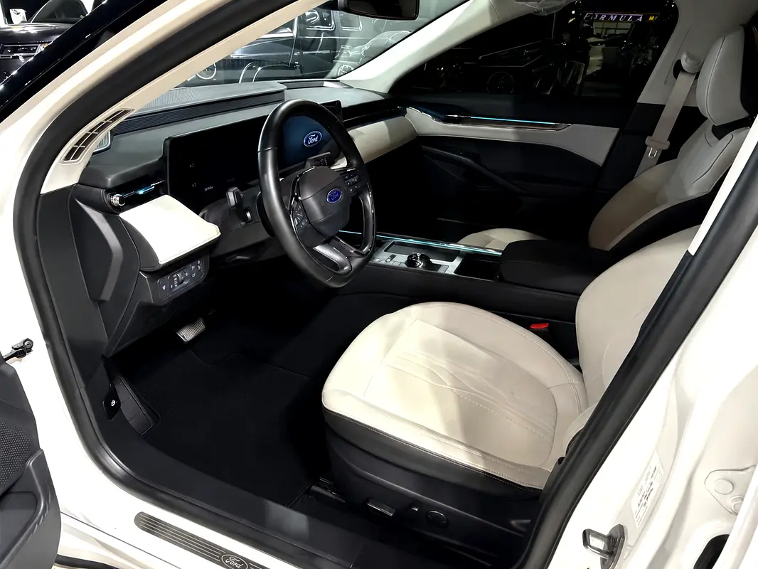 Ford Taurus 2025