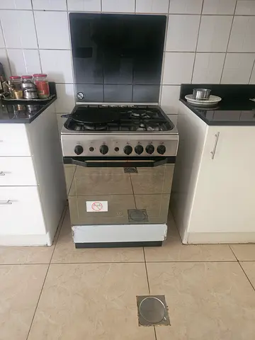 Stainless Steel Freestanding Gas Cooker with Oven - Good Working Condition