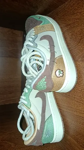 Jordan 1 low Voodoo