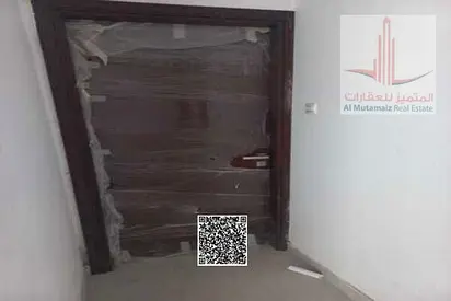 للبيع بنايتان متجاورتين في منطقه عجمان الصناعية 2البيع مع بعض العمر8شهورسكني تجاري أرضي+4+روف المساحه9960 قدم دخل كل بنايه منهم 1.481.000المطلوب 30 م