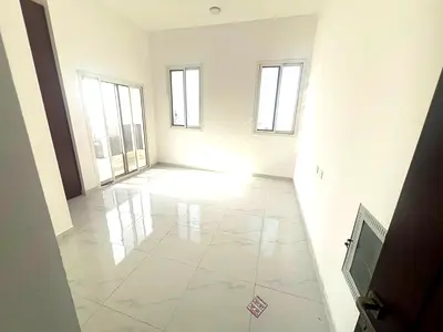 فرصة مميزة للإيجار السنوي في منطقة العالية بعجمان، استوديو بحالة ممتازة ثاني ساكن، يتميز بالمساحة سكن عائلات
