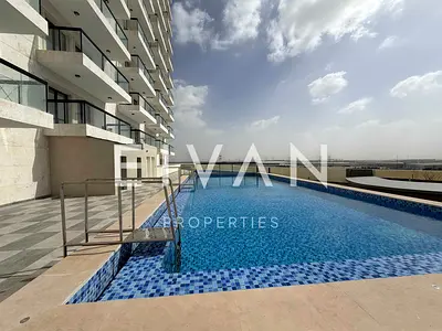 Premium Studio | Flexible Cheques | Pool Area