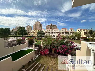 Upgraded & Fully Furnished 2BR Townhouse|Big Type