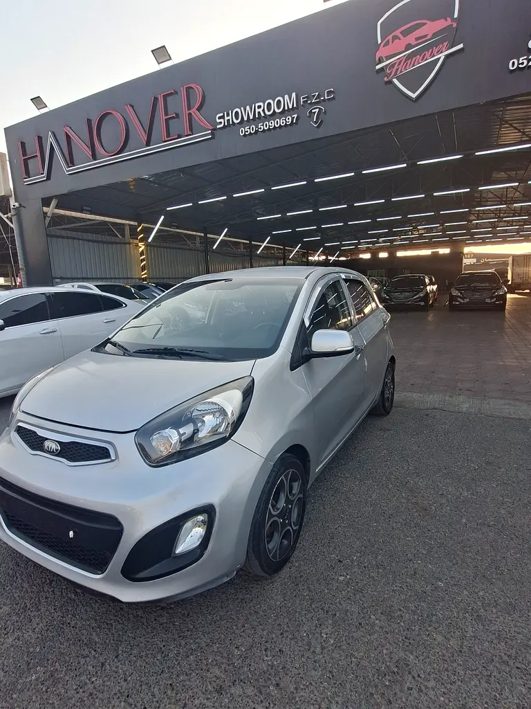 Kia Morning 2013 — photo 1 of 11