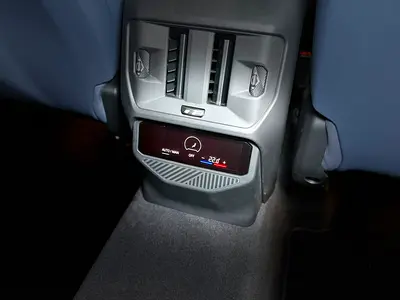 2025 BMW X3 — миниатюра 20