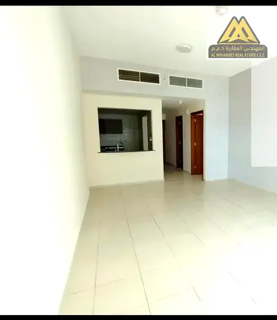 فرصة للتملك في عجمان ون شقة غرفة وصالة مساحة ممتازه مؤجرة بعائد استثماري