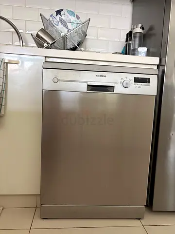 Siemens stainless dishwasher - good condition