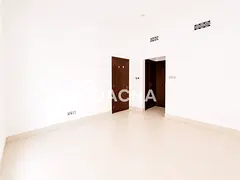 Garden Unit | Spacious Layout | Vacant | Downtown