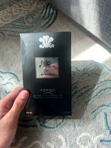 Creed aventus perfume