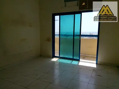 موقع مميز في ليوارا 1 | بجوار برج ميان | إطلالة مفتوحة على عجمان بالكامل | بلكونة مميزة | صالة منفصلة | مطبخ مغلق | تصميم عملي ومريح
