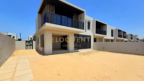Large Plot | Contemporary Design | Corner Unit