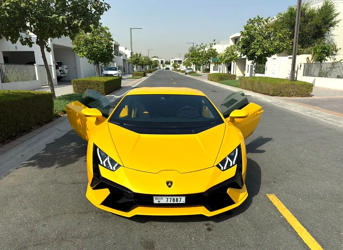 Lamborghini Huracan 2024 — photo 1 of 10