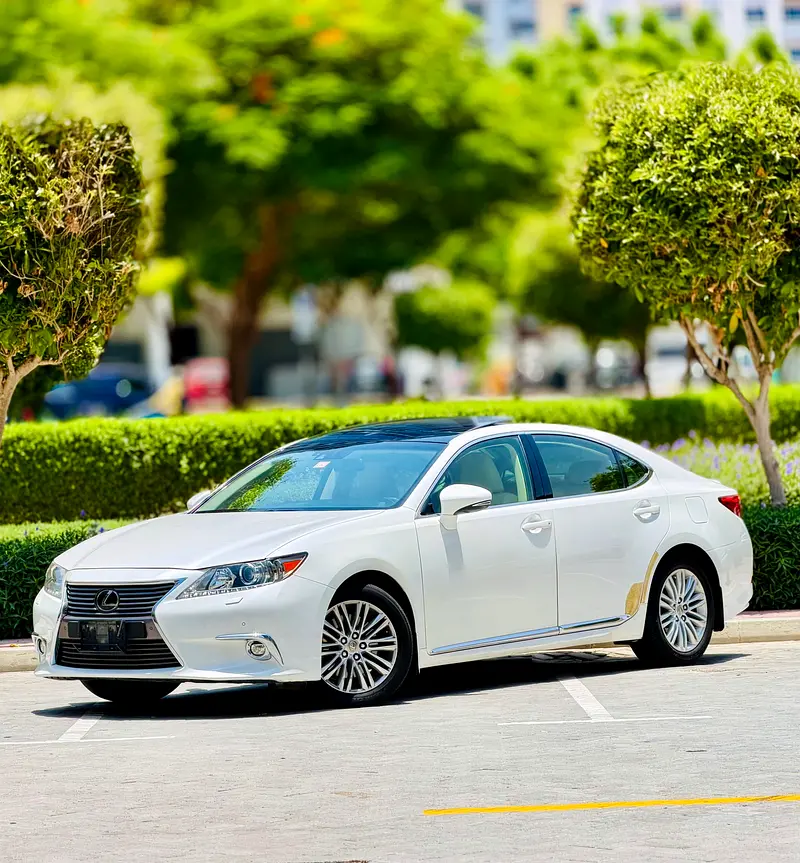 Lexus ES-Series 2015 — photo 1 of 15