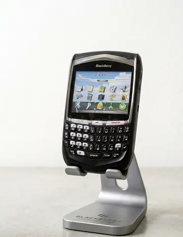 Blackberry phone8700