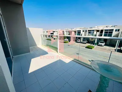 Vacant l Lowest Pricel 3 bed Spacious | Great location