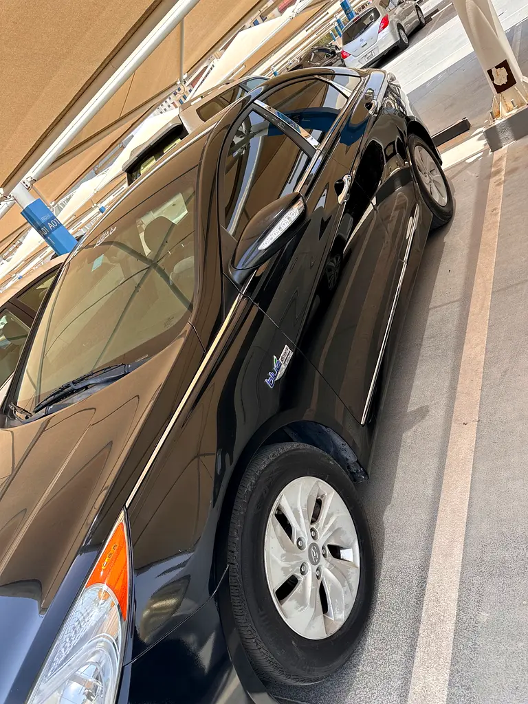 Hyundai Sonata 2014 — photo 1 of 6