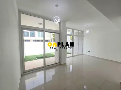 Upgraded 3BR Single Row Villa I Back‑to‑Back I Immediate Occupancy
