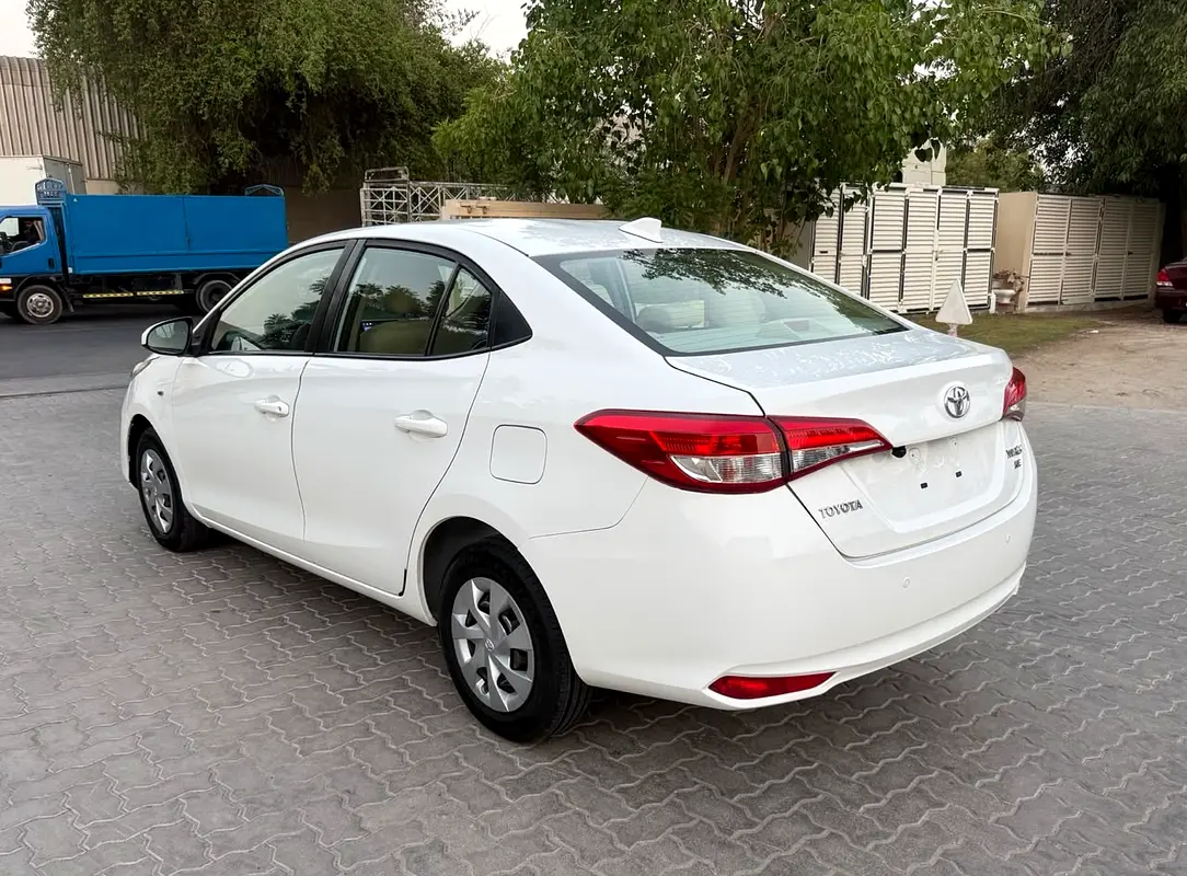 Toyota Yaris 2019 — photo 1 of 12