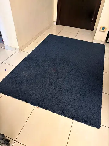 Dark Blue Shaggy Area Rug - Good Condition, 1,95x 1,35 (approx)