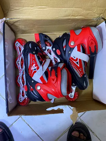 Skating shoes