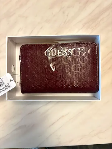 GUESS embossed burgundy womens wallet - new with tag