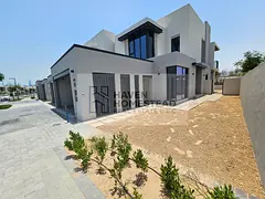 HUGE LAYOUT | COMMUNITY LIVING | NEAR POOL