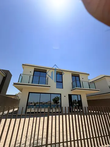 4BR+maids Huge villa-Direct Beach Front-Brand New