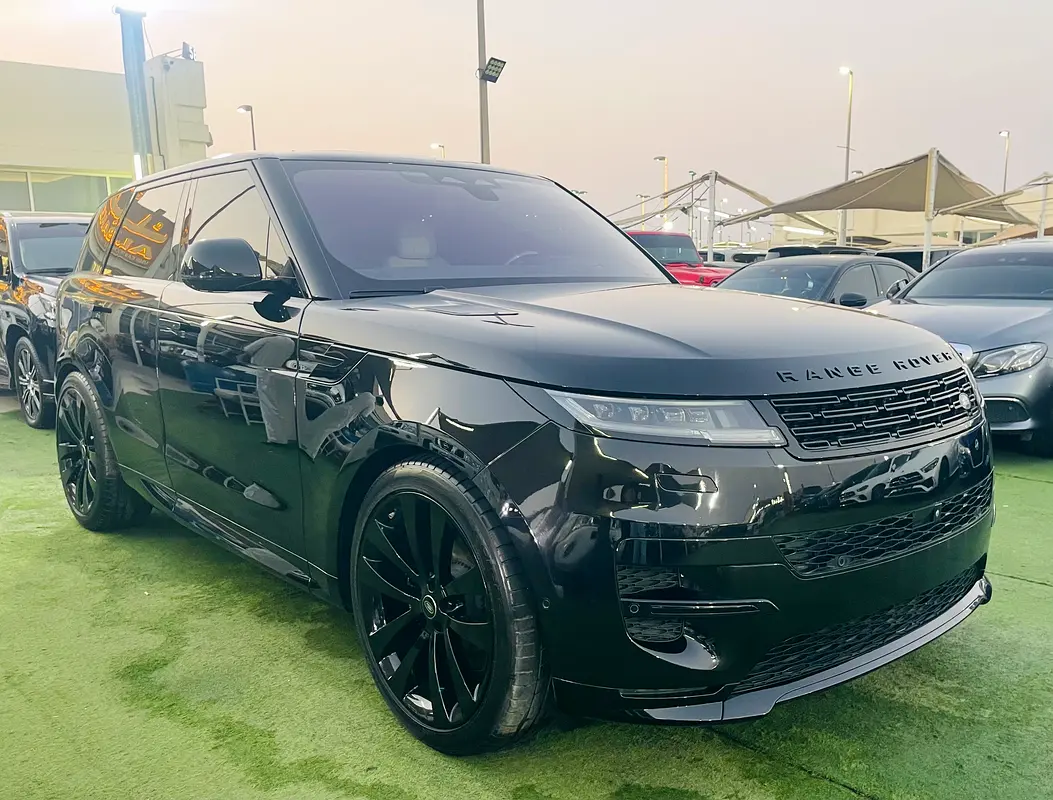 Land Rover Range Rover Sport 2023 — photo 1 of 13
