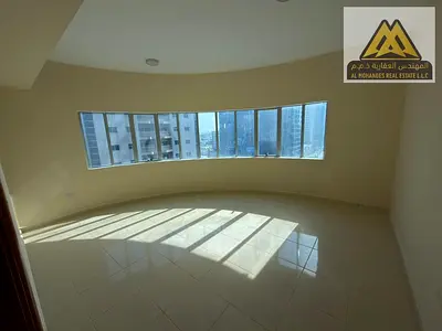 مطبخ مغلق | تكييف مركزي | حمّامين | باركن واسع أمام البناية | موقع حيوي على شارع الشيخ خليفة | قريب من جميع الخدمات | سهولة الوصول للشارقة ودبي