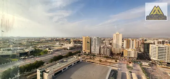 شقة مفروشة مميزة بغرفة وصالة داخل أبراج الجاردن سيتي، تتمتع بفرش راقٍ ونظيف جدًا مع تصميم عملي وموقع استراتيجي