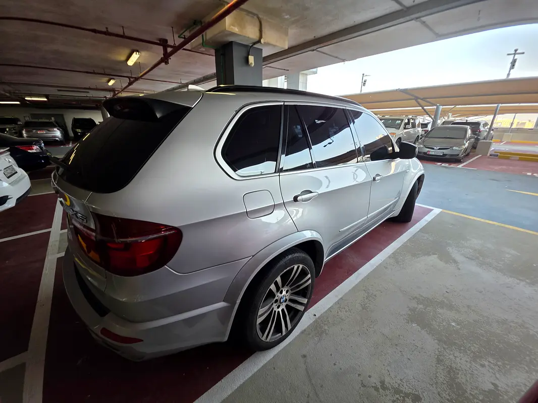 BMW X5 2012 — photo 1 of 4