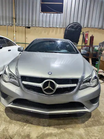 2015 Mercedes-Benz E-Class E 400 - American Specs - Excellent Condition