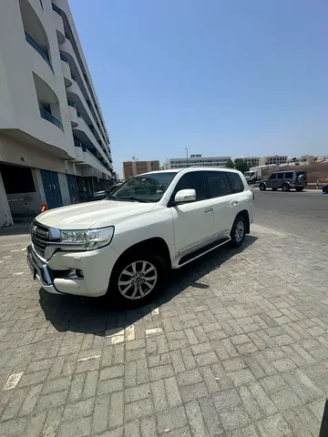 Toyota Land Cruiser GXR 2017 GCC Specs