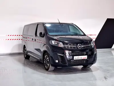 AED 1049/month | 2023 Opel Zafira Life Business Innovation | GCC Specs | Ref#483191