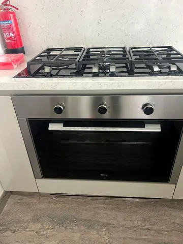 Built-in Teka Gas Hob with Electric Oven and chimney- Stainless Steel
