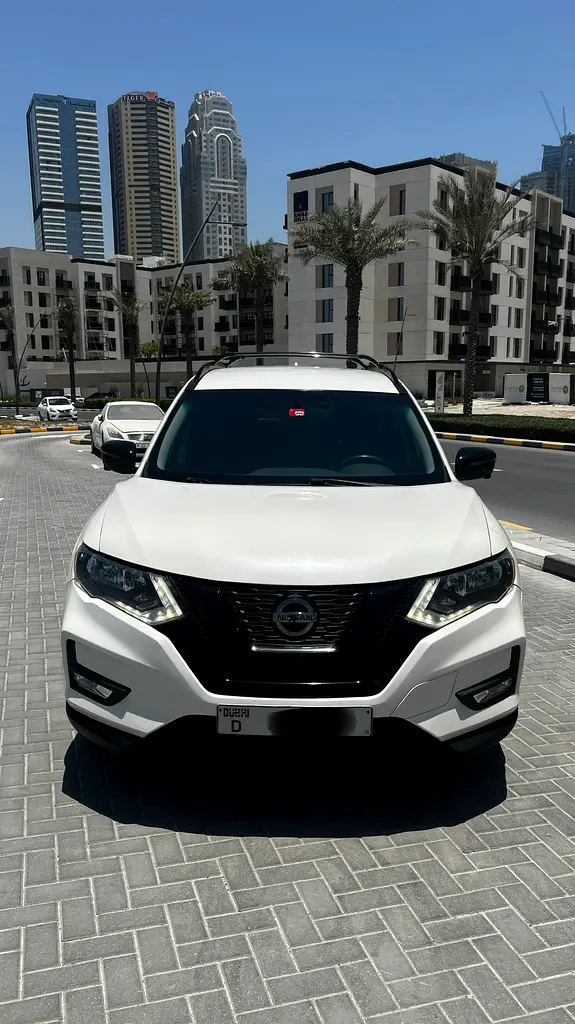 Nissan Rogue 2018 — photo 1 of 11