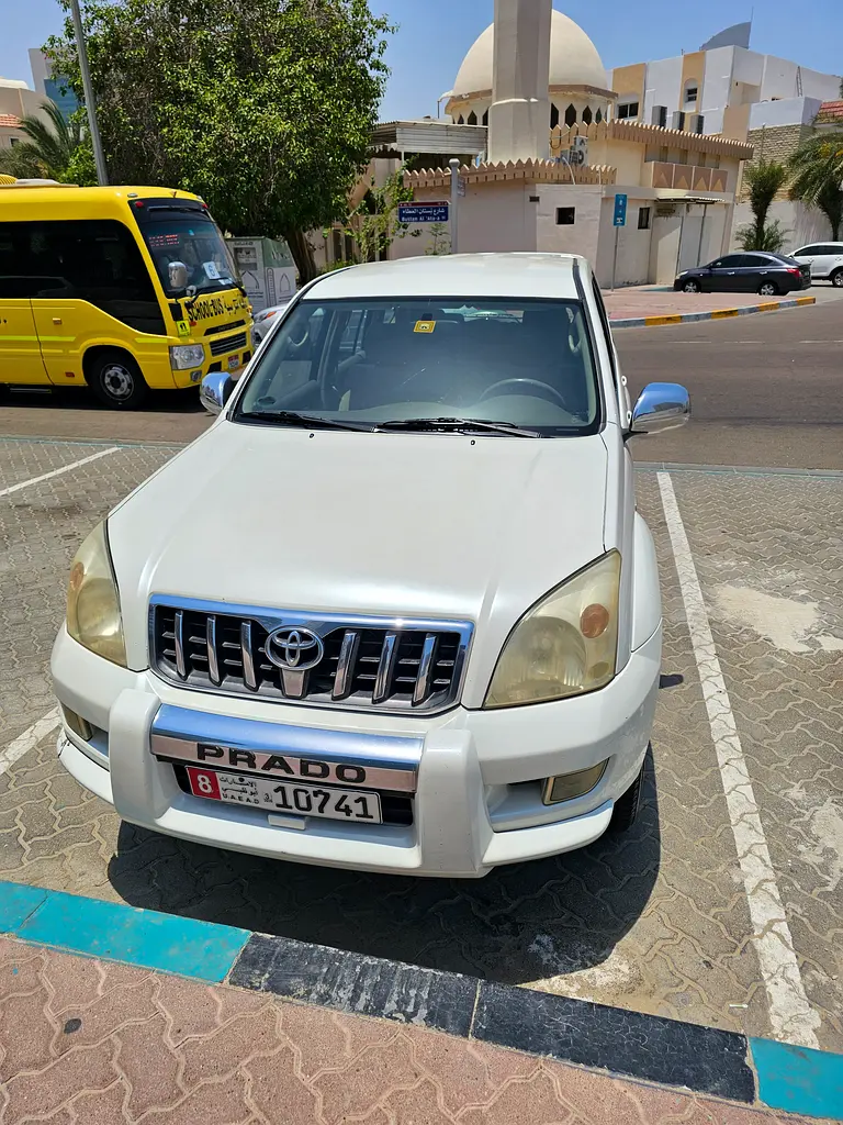 Toyota Prado 2008 — photo 1 of 11