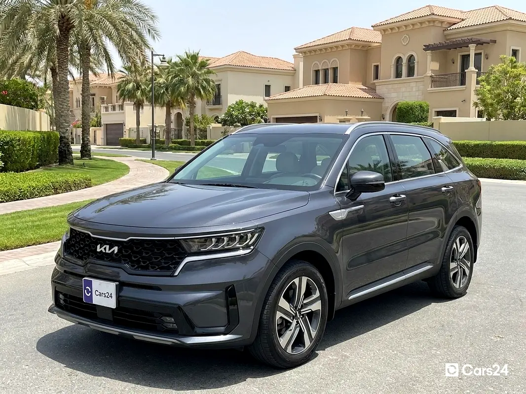 Kia Sorento 2023 — photo 1 of 13