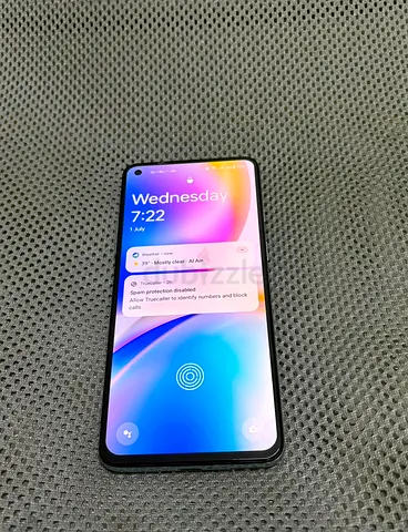 OnePlus smartphone - good condition, exhalent