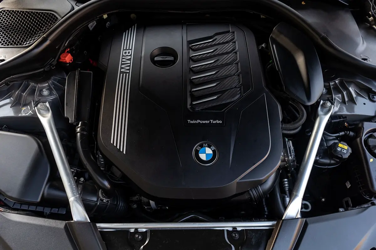 BMW 5-Series 2023