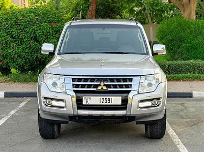 Mitsubishi Pajero GLS 3.8L V6 MIVEC 4WD, GCC Specs, Original Paint, Perfect Condition, 2 Keys