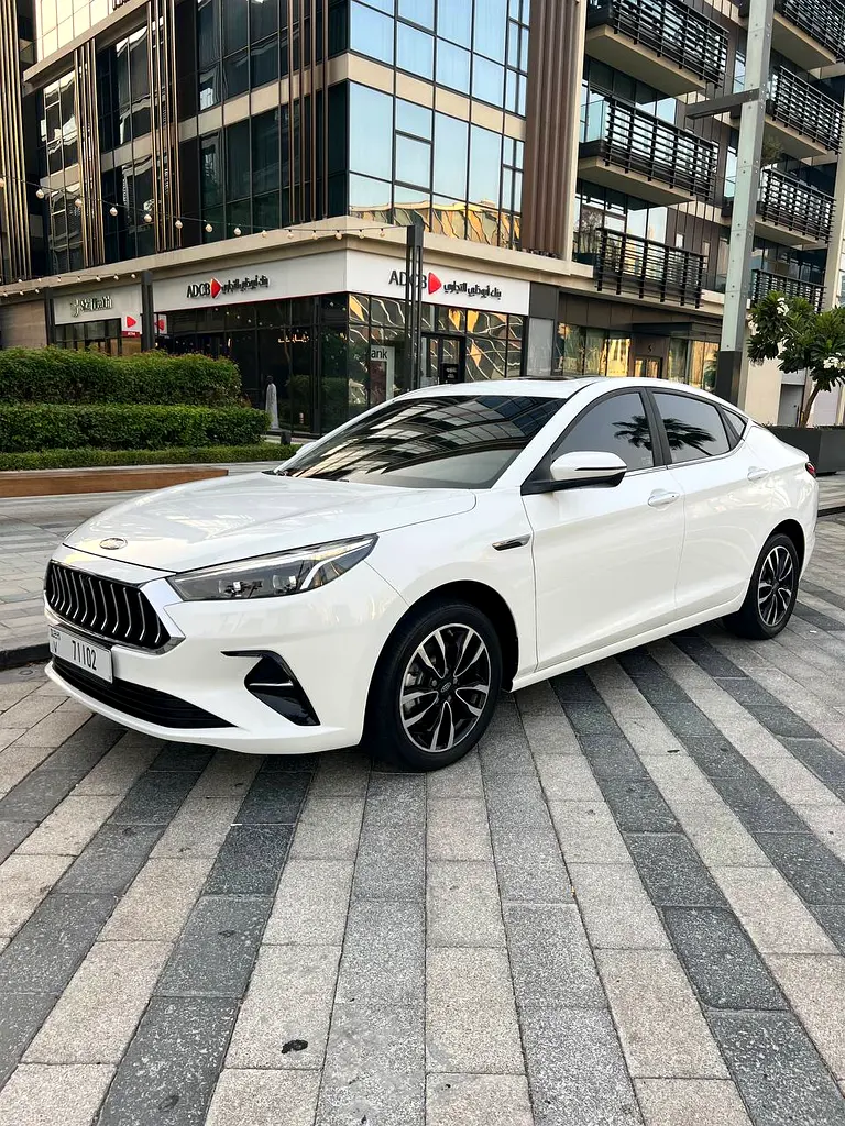 JAC J7 2025 — photo 1 of 13