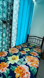 Executive bedspce available for Indian male