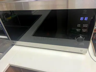 LG Microwave for Sale – Excellent Condition